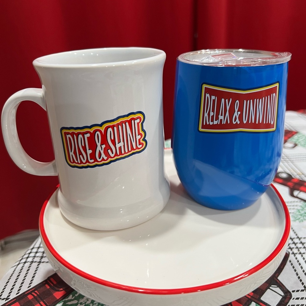 Red shed gift set of mug and wine tumbler (blue)